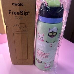 Owala Free Sip 32 oz cup with cute cat design NWB